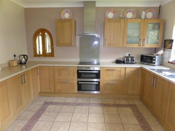 Kitchen / Breakfast Room