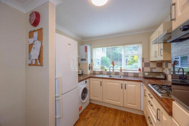 2 bed Apartment for sale Image 9
