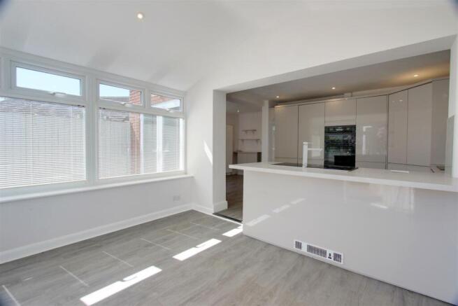 Fields End, Tring photo 4