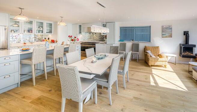 Kitchen/Dining