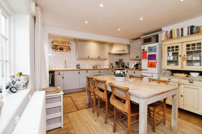 Kitchen / Dinning Room