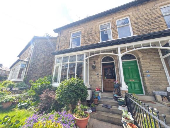 5 bed Semi-Detached for sale Image 7