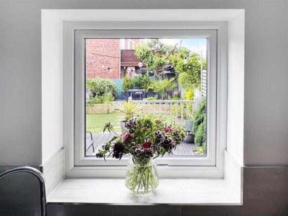4 bed Town House for sale Image 8