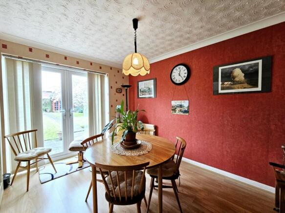4 bed Detached for sale Image 7