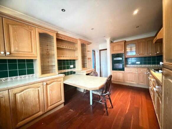 4 bed Terraced for sale Image 10