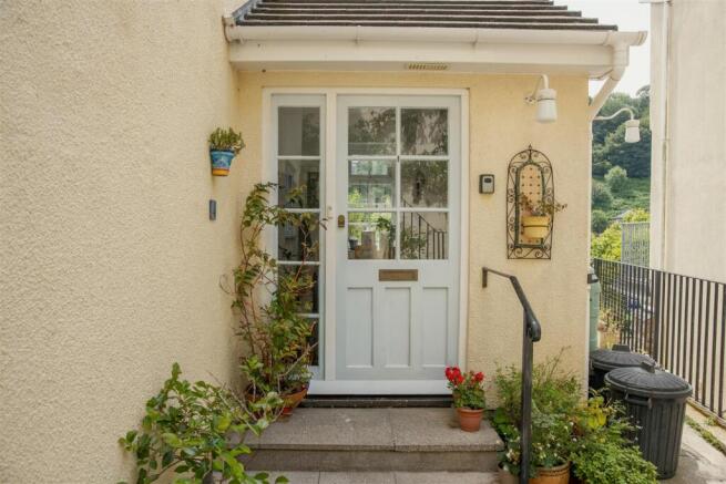 1_Outside_4_Town_Close_Claire_Gillo_Photography-24