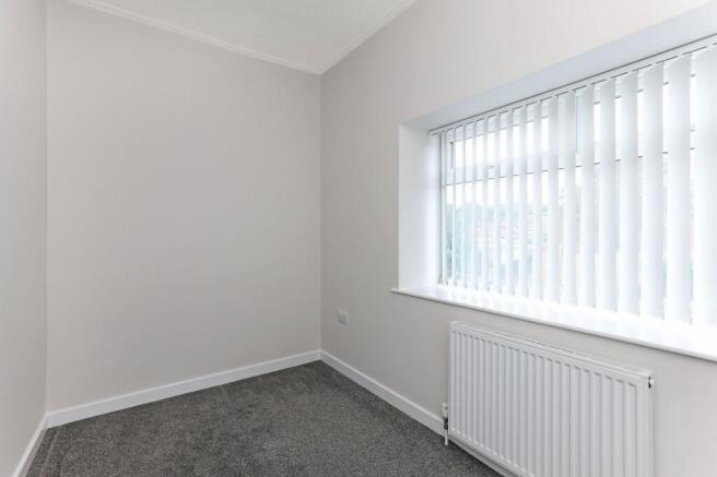 2 bed Terraced to rent Image 11
