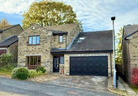 15, Hall Farm Grove, Hoylandswaine, Sheffield S36 7LJ