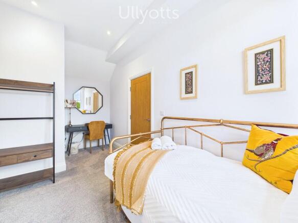 3 bed Semi-Detached to rent Image 10