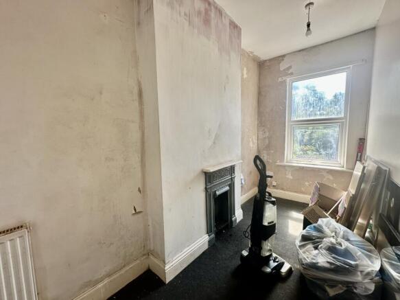 2 bed Flat for sale Image 7