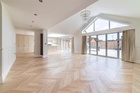Alderley Drive, Newcastle Upon Tyne, NE12