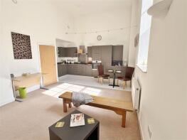 4, Bridge Yard, Bradford-on-avon BA15 1EJ