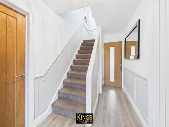 4 bed Semi-Detached for sale Image 10