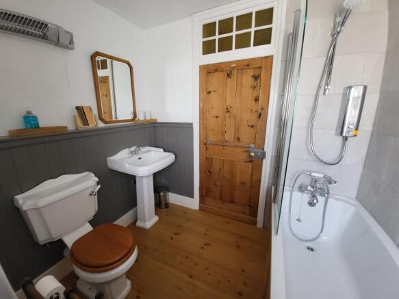 3 bed Cottage for sale Image 8