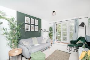 Flat 30, 4 Carfax House, Worcester Close, Penge, London SE20 8FL