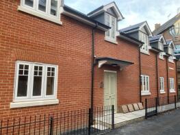 3, Roman Court, Bridge Road, East Molesey KT8 9HH