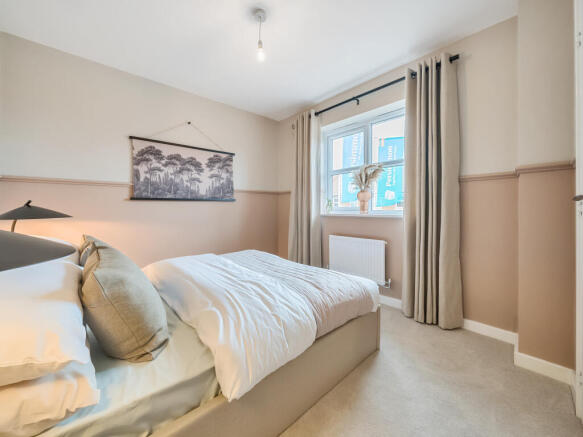 3 bed Semi-Detached for sale Image 8