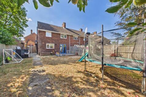 Queens Gardens, Eaton Socon, St. Neots, Cambridgeshire, PE19