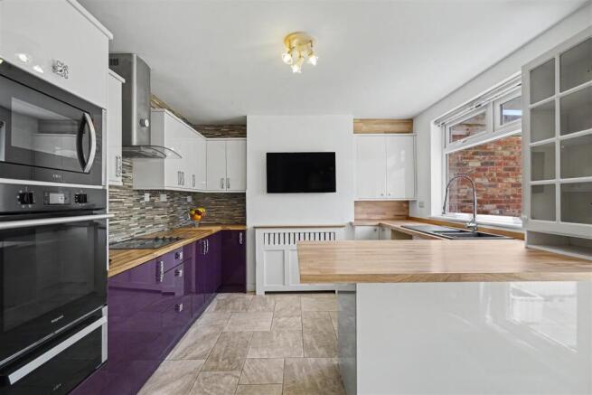 Living/Dining Kitchen