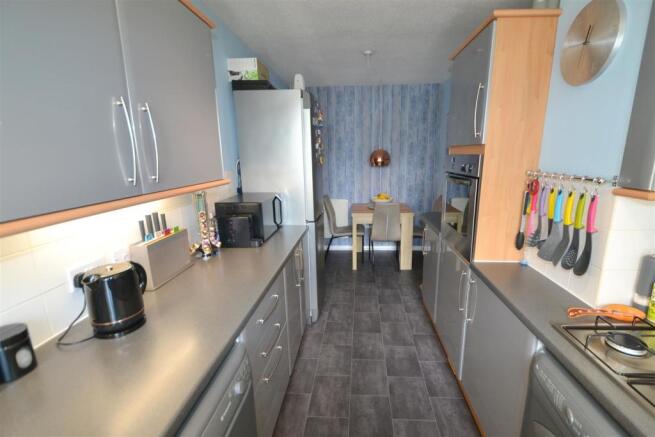kitchen1.JPG