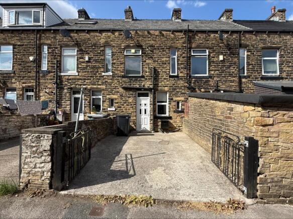3 bed Terraced to rent Image 8