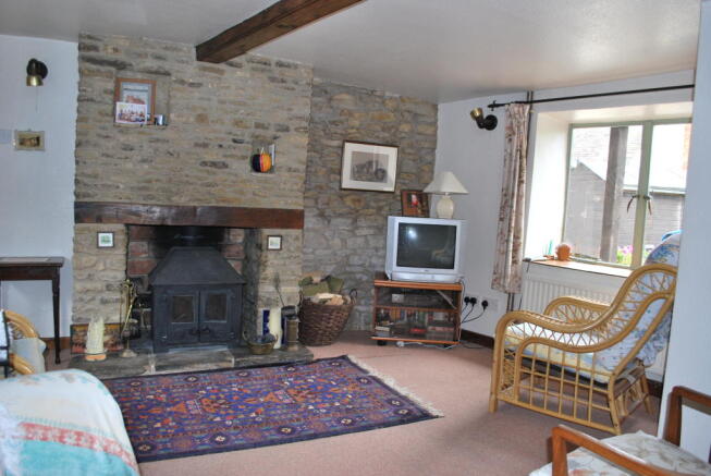 Sitting/dining room