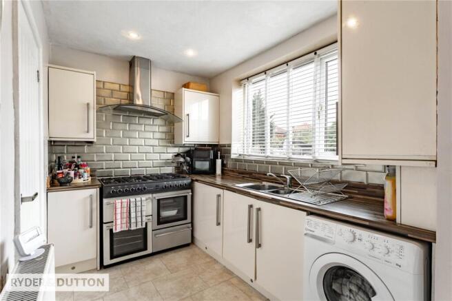 4 bed Semi-Detached for sale Image 5
