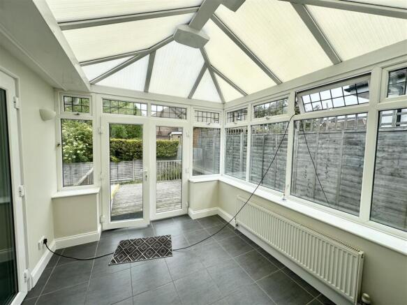 House in Wealden, Polegate - More