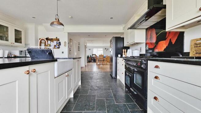 Kitchen/Breakfast Room