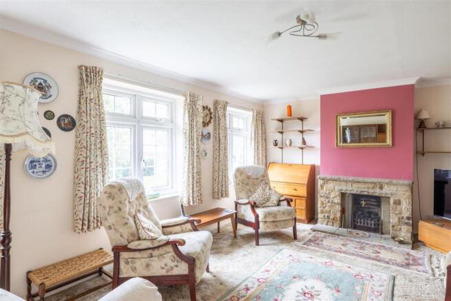 8 Hazelgrove Gardens-1.jpg