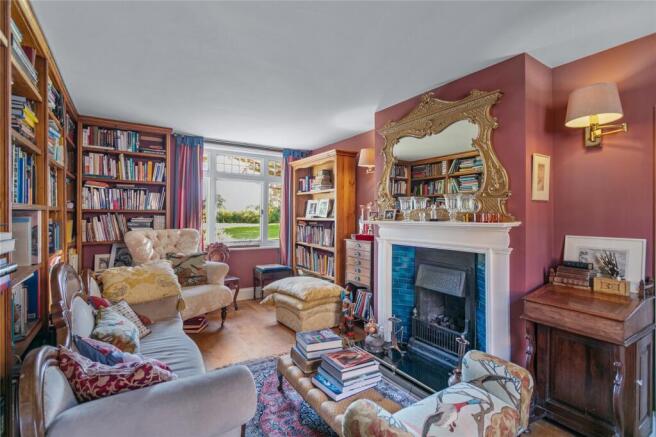 7 bed Detached for sale Image 11