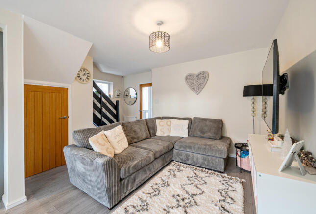 1387857-13-693ad8...