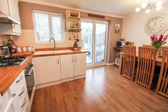 Kitchen/Dining Room
