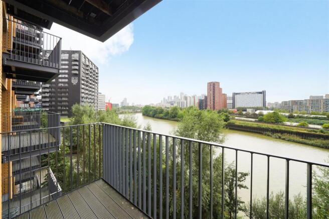 Flat 404, Amelia House - FChSBtkGktxVyMAScWq8.jpg