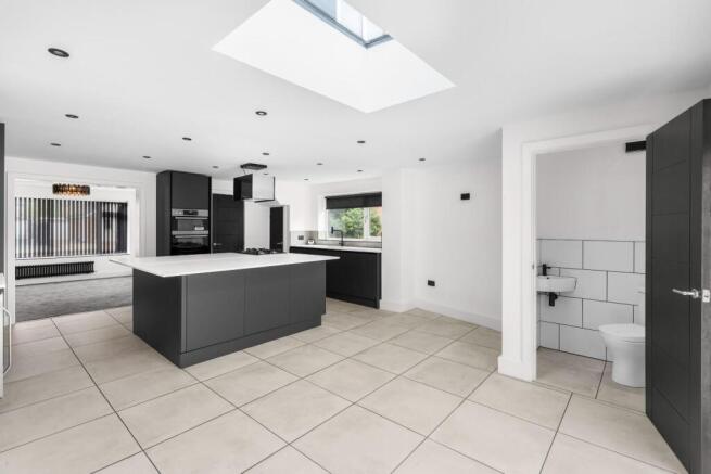 3 bed Detached for sale Image 4