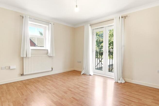 2 bed Flat for sale Image 6