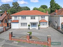 1a White Cottage, The Avenue, Wanstead, London E11 2EE