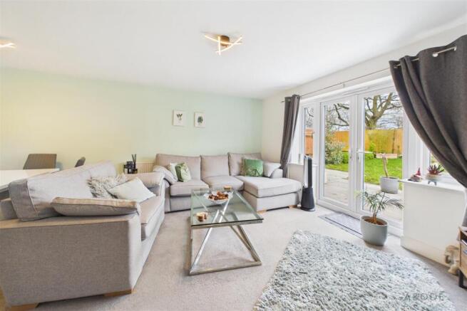 10, Sidings Drive photo 4