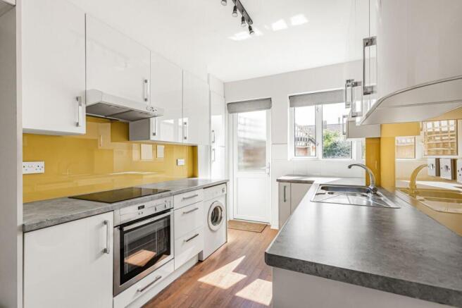 KITCHEN (pic 2)