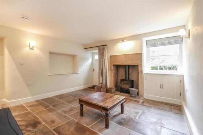 Living Room3.jpg