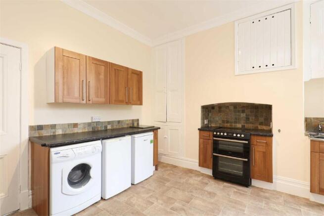 1 bed Apartment to rent Image 5