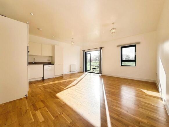 Lounge/Kitchen