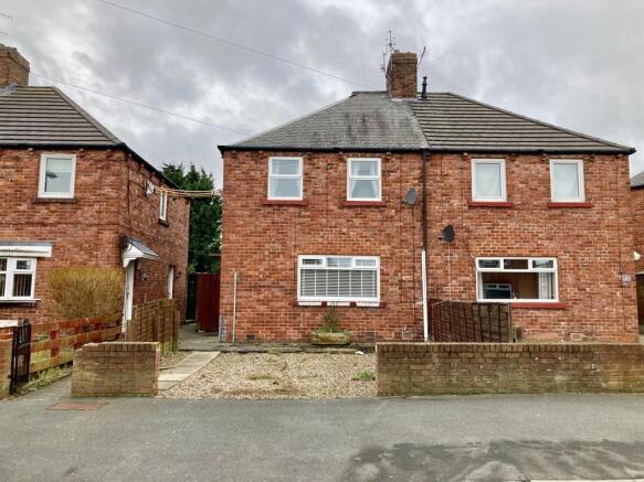 2 bed semi-detached house to rent Falkland Ave, H