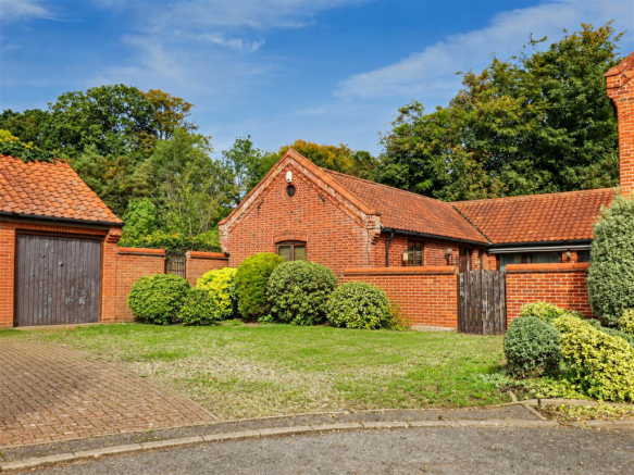 Hill Farm Close, Cringleford, Norwich photo 2