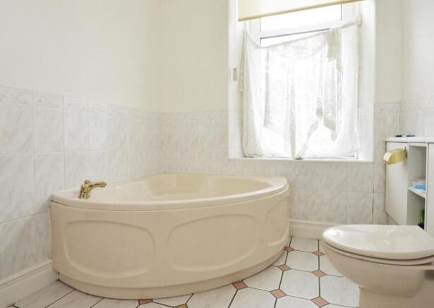 Clear bright bath...