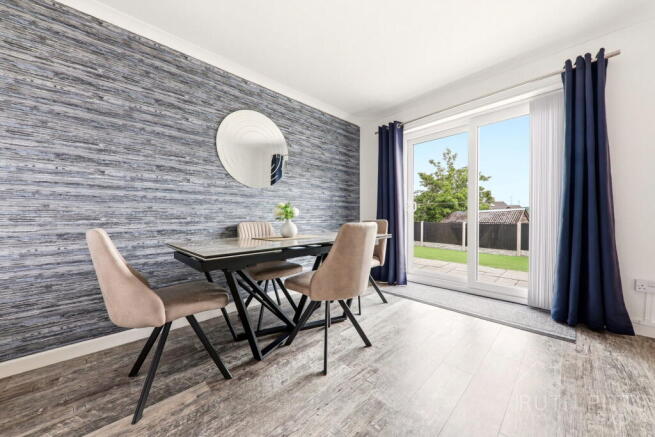 2 bed Detached Bungalow for sale Image 9