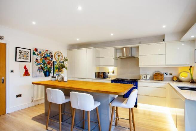 20 Sandford Park Place 312347 (10).jpg