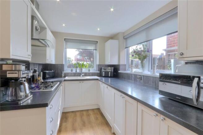 3 bed Detached for sale Image 9