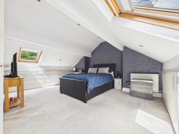 3 bed Terraced for sale Image 10