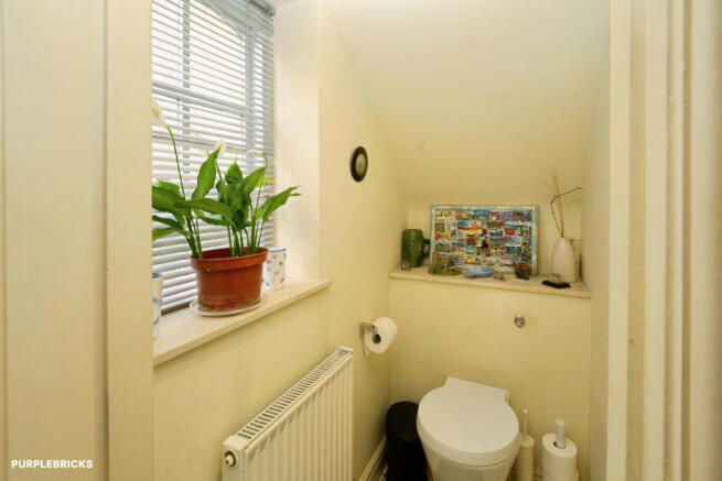 4 bed Detached for sale Image 11